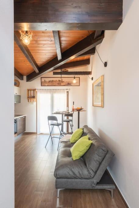 Apartment Terrazza Privata! Con Wi-fi E Aria Condizionata